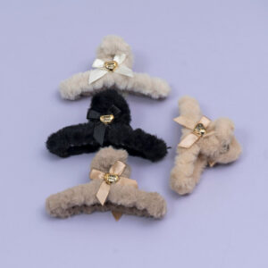 Fur Bow Hair Claw (1 pc) Rondom Color– MHW3840