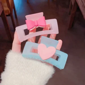 Frosted pastel hair claw with matte finish for thick hair